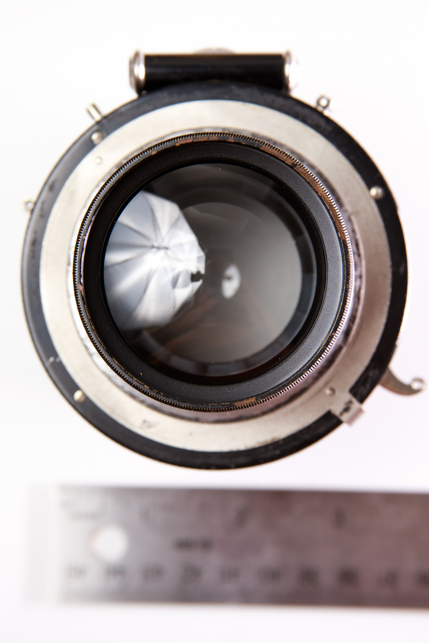 Schneider-Kreuznach Tele-Xenar 360mm f5.5 lens in Compound III shutter